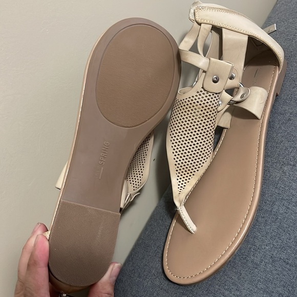 Call it spring sandals - Picture 5 of 5